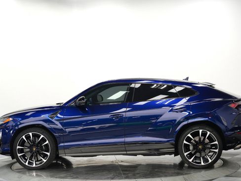 Used 2022 Lamborghini Urus AWD/4WD image 6