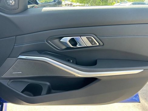 Used 2019 BMW 330i xDrive Sedan w/ M Sport Package AWD/4WD image 32