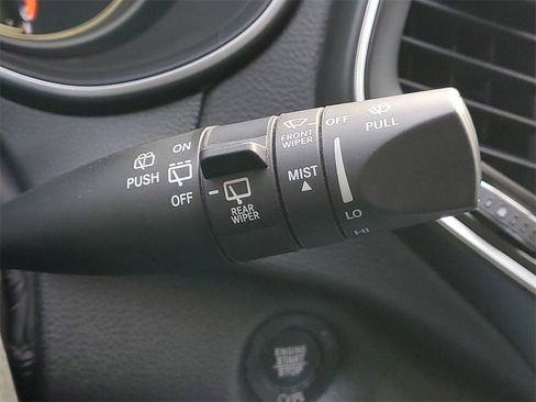 Used 2021 Jeep Cherokee Latitude Lux w/ Comfort/Convenience Group image 22