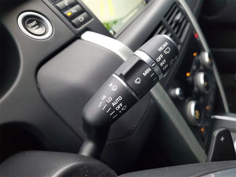 Used 2017 Land Rover Discovery Sport HSE image 27