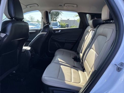 Used 2021 Ford Escape SEL w/ Technology Package AWD/4WD image 11