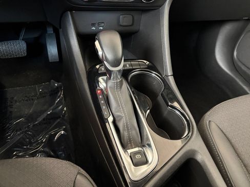 Used 2025 Buick Encore GX Preferred FWD image 36