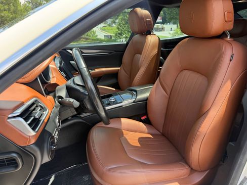 Used 2019 Maserati Ghibli RWD image 36