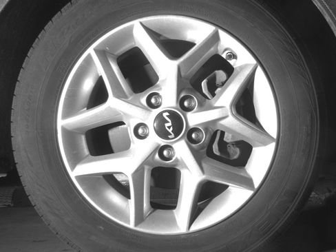 Used 2025 Kia Soul LX w/ LX Technology Package image 13