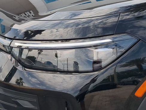 New 2026 Volkswagen Tiguan SE FWD image 7