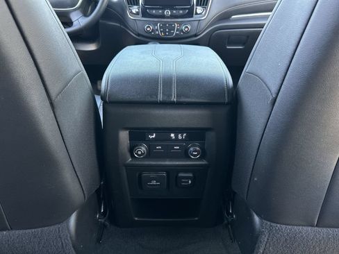 Used 2023 Chevrolet Traverse LT w/ LT Premium Package FWD image 21