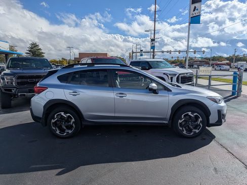 Used 2022 Subaru Crosstrek 2.5i Limited w/ Moonroof Package 2 image 2