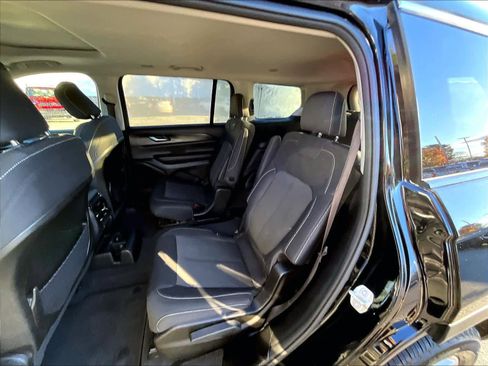 Used 2023 Jeep Grand Cherokee L Laredo image 13