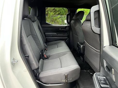 Used 2024 Toyota Tacoma SR5 AWD/4WD image 39