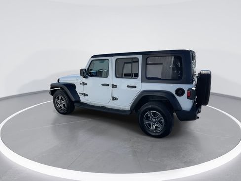 Used 2022 Jeep Wrangler Sport S image 13