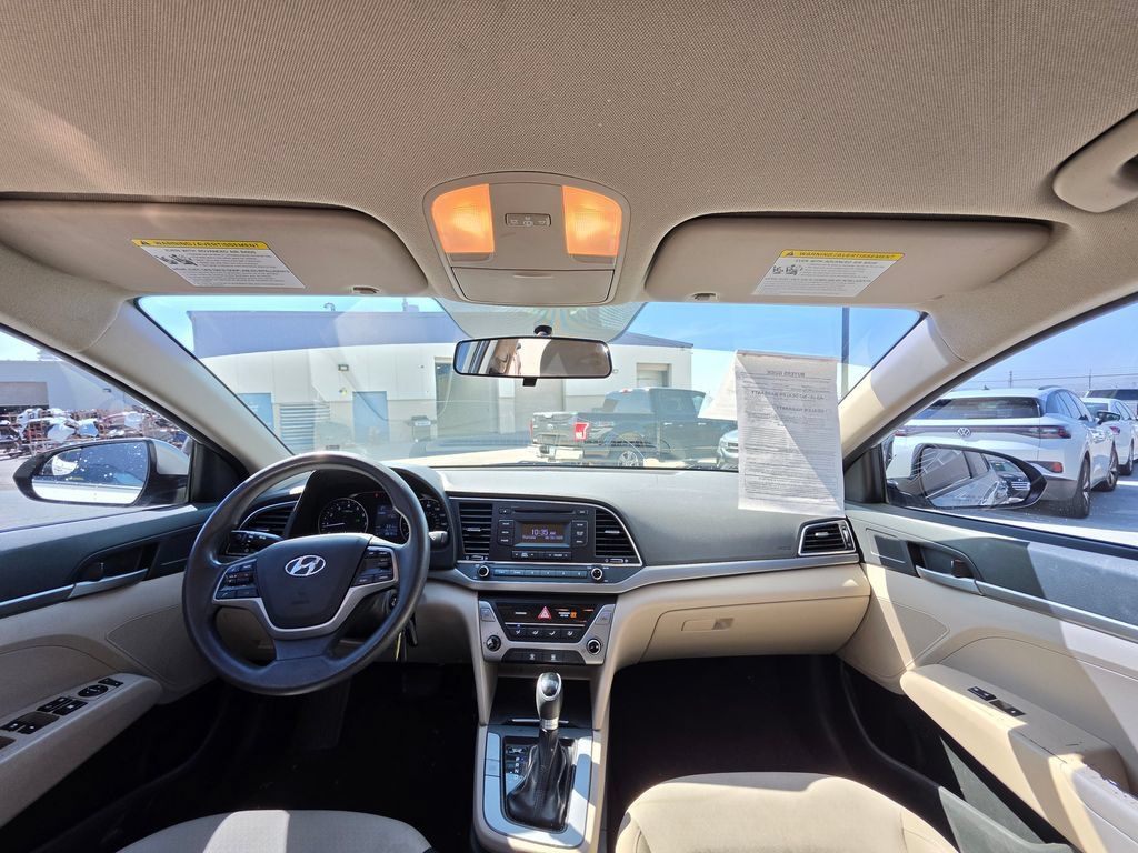 Used 2018 Hyundai Elantra SE w/ Cargo Package FWD image 16