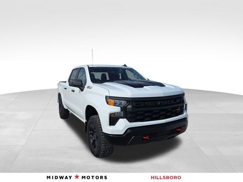New 2026 Chevrolet Silverado 1500 Custom Trail Boss AWD/4WD image 1