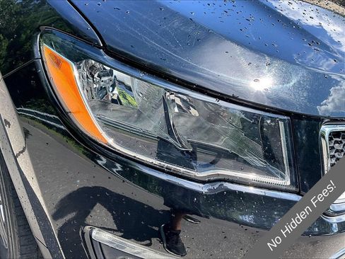 Used 2018 Jeep Compass Latitude AWD/4WD image 26