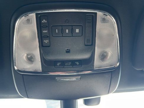 Used 2017 Jeep Grand Cherokee Altitude image 6