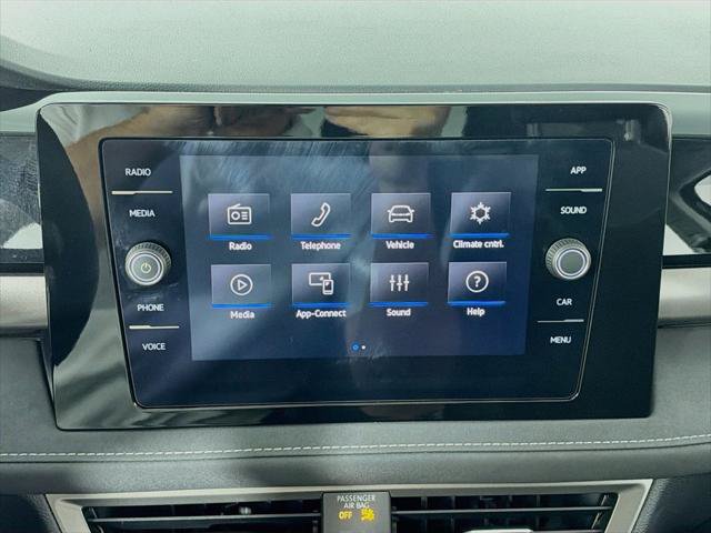 New 2027 Volkswagen Taos SE AWD/4WD image 14