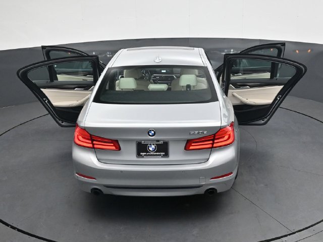 Used 2018 BMW 530e RWD image 41