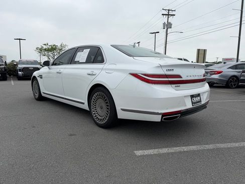 Used 2021 Genesis G90 3.3T Premium RWD image 5