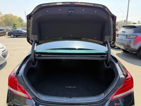 Used 2019 Genesis G70 2.0T Sport RWD image 11