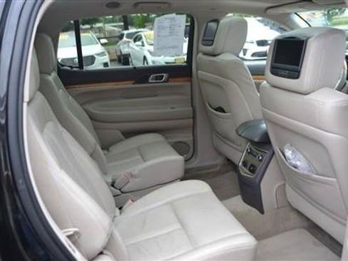 Used 2011 Lincoln MKT AWD w/ 101A Rapid Spec Order Code image 31