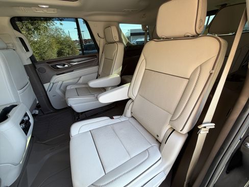 Certified 2022 GMC Yukon Denali w/ Denali Premium Package image 19