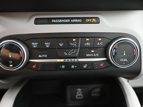 Certified 2024 Ford Escape Active AWD/4WD image 18