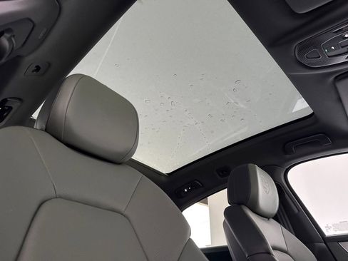 Certified 2025 Porsche Cayenne Coupe image 19