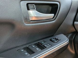 Used 2017 Toyota Camry SE FWD video 3