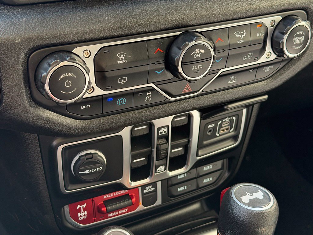 Used 2024 Jeep Wrangler Unlimited AWD/4WD image 19