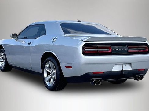 Used 2021 Dodge Challenger SXT image 4