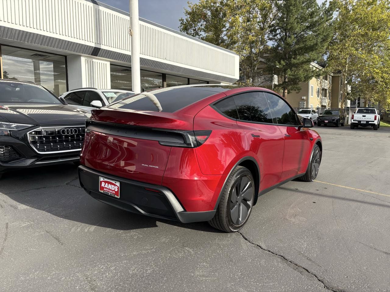 Used 2026 Tesla Model Y Long Range AWD/4WD image 10
