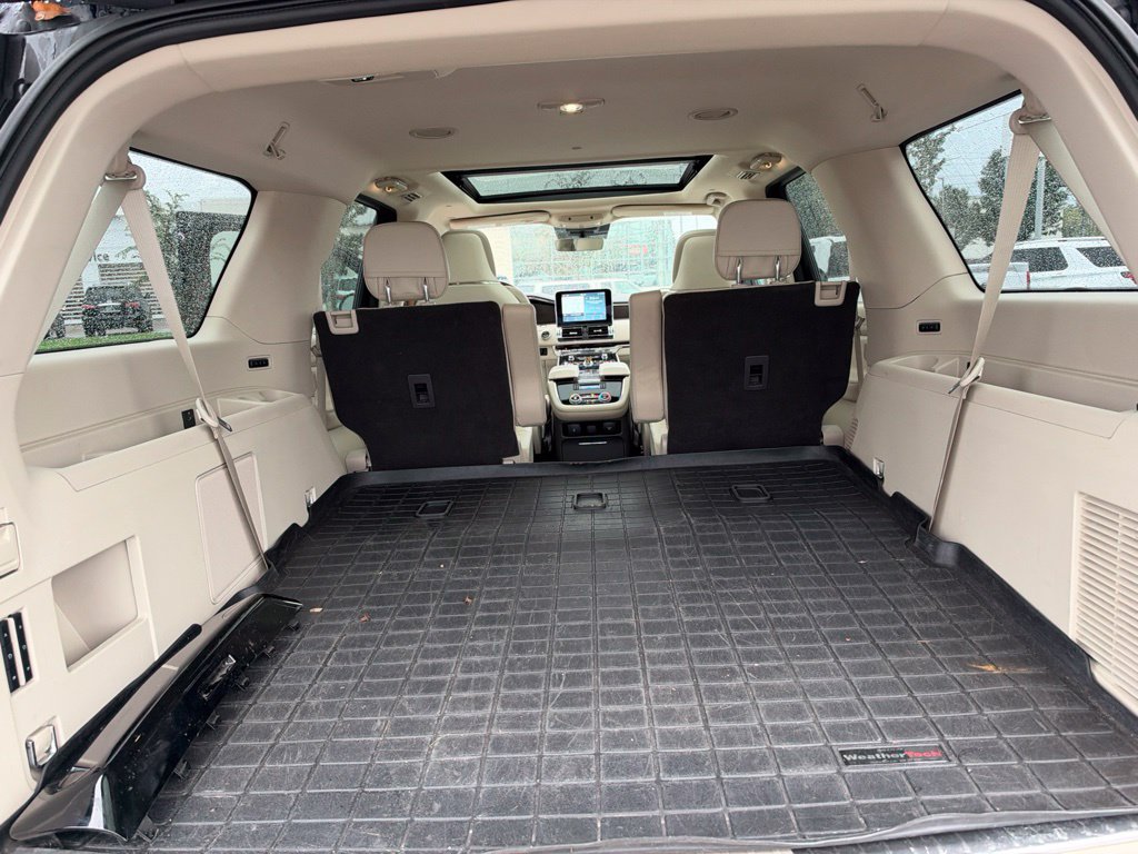 Used 2021 Lincoln Navigator L Reserve w/ Luxury Package AWD/4WD image 19