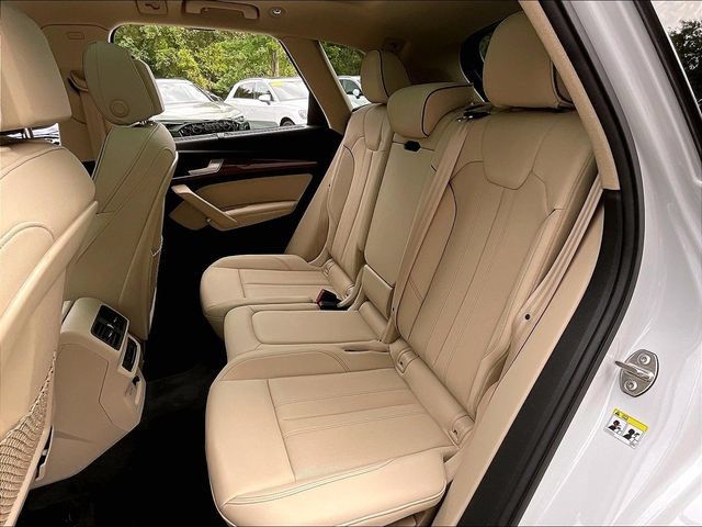 Used 2023 Audi Q5 2.0T Premium Plus w/ Premium Plus Package AWD/4WD image 23
