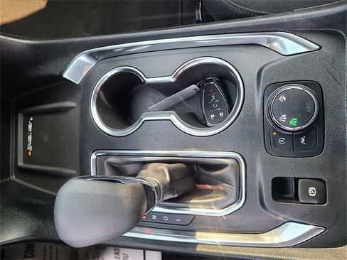 Used 2023 Chevrolet Traverse LT image 31
