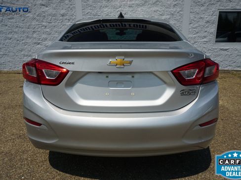 Used 2019 Chevrolet Cruze LS FWD image 15