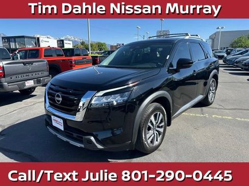 Used 2024 Nissan Pathfinder SL AWD/4WD image 5