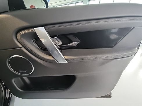 Used 2020 Land Rover Range Rover Velar R-Dynamic S image 25