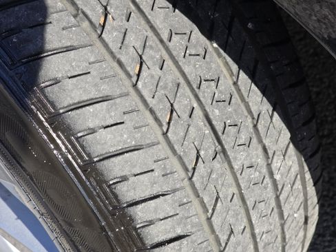 Used 2024 Toyota Camry LE image 4