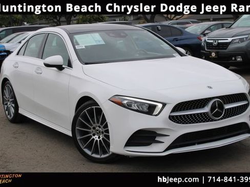 Used 2022 Mercedes-Benz A 220 image 1