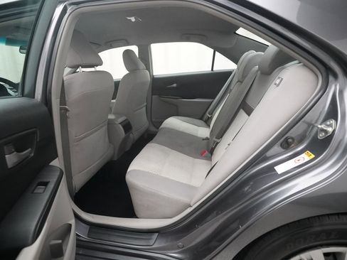 Used 2014 Toyota Camry LE FWD image 15