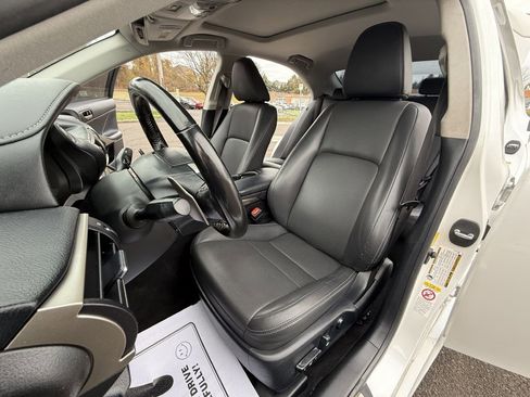 Used 2017 Lexus IS 300 AWD image 14