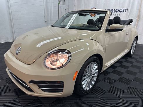 Used 2019 Volkswagen Beetle 2.0T SE image 13
