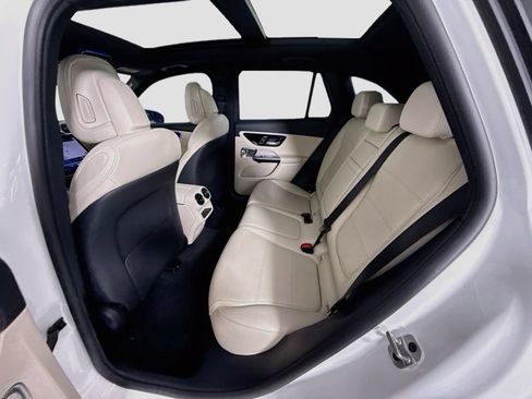 Used 2026 Mercedes-Benz GLC 300 image 21