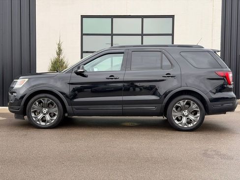 Used 2018 Ford Explorer Sport w/ Equipment Group 401A image 2