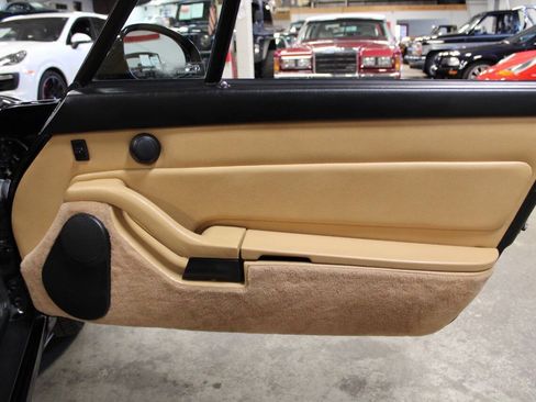 Used 1995 Porsche 911 Cabriolet image 35
