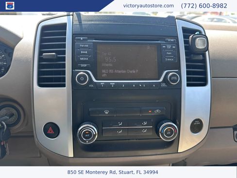 Used 2015 Nissan Frontier SV image 32