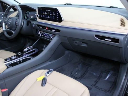 Used 2023 Hyundai Sonata Limited w/ Cargo Package image 32