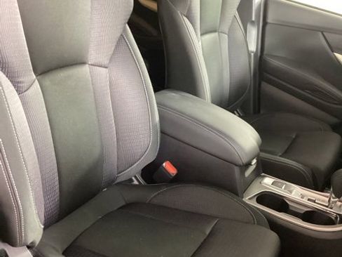 Certified 2022 Subaru Ascent Premium w/ Convenience Package image 18