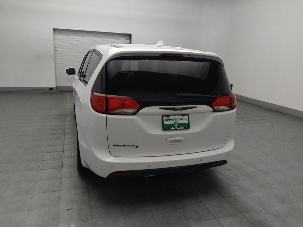 Used 2018 Chrysler Pacifica Touring Plus w/ S Appearance Package FWD image 6