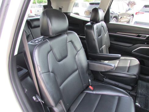 Used 2025 Kia Telluride S AWD/4WD image 33