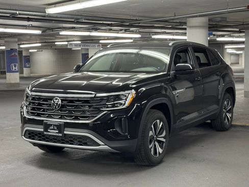 New 2026 Volkswagen Atlas Cross Sport SE image 3